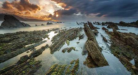 Flysch - Playa de Sakoneta-Deba