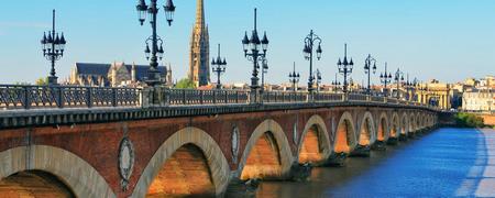 Burdeos: El Puente de Piedra o Puente Saint-Jacques