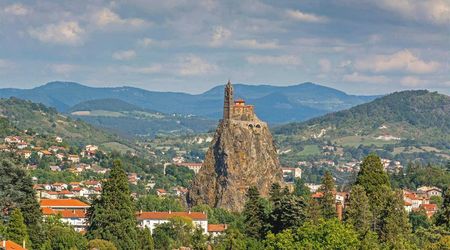 Le Puy-en-Velay - Capilla de Saint-Michel-d'Aiguilhe