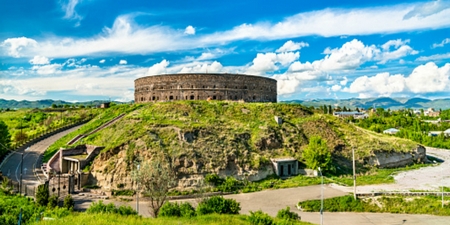 Fortaleza de Sev Berd - Guiumri