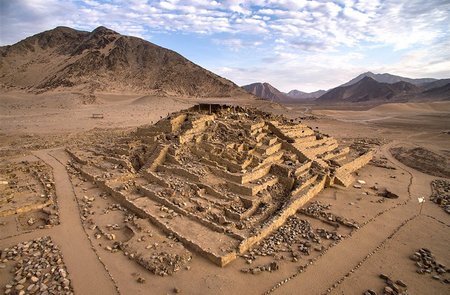 Caral: Edificio Piramidal