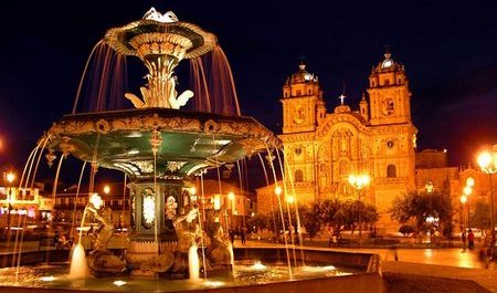 Cuzco, la Catedral en la Plaza de Armas