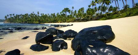 Praia das rocas Negras - Santo Tom�