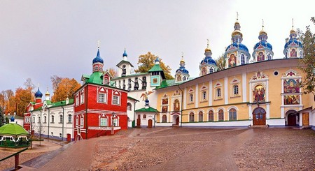 Monasterio de las Cuevas de Pskov