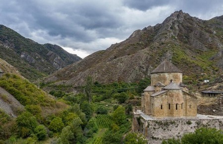 Garganta de Atenia e Iglesia de Ateni Sioni