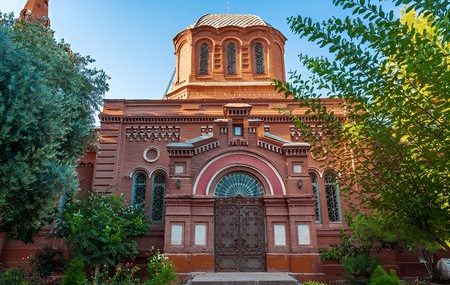Ganja: Iglesia